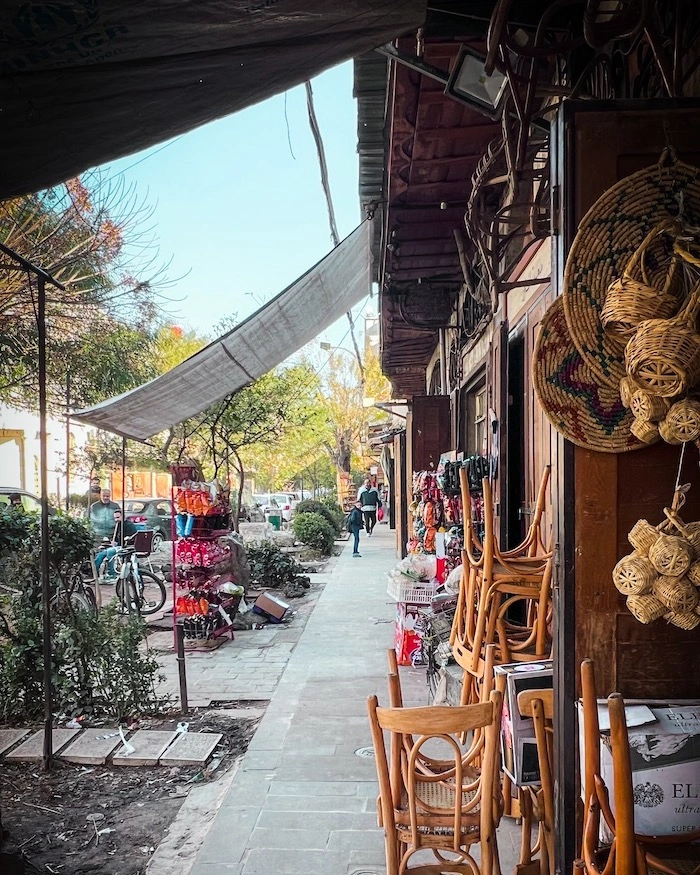 Myymälöitä Damaskoksen kaduilla Syyriassa.