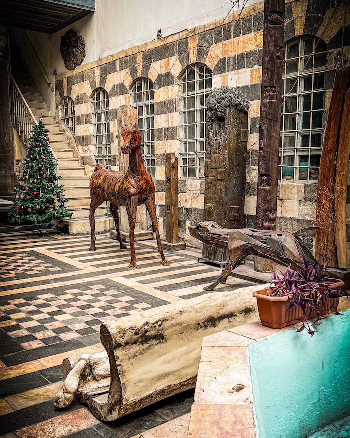 Taidegallerian sisäpihaa Damaskoksessa, Syyriassa.