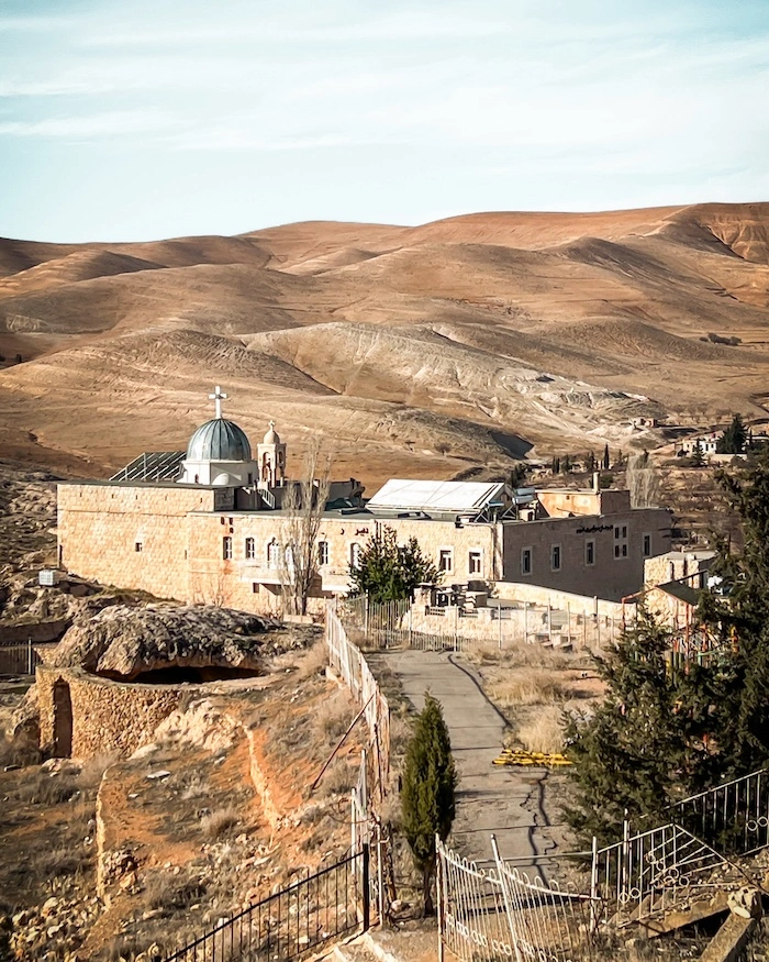Luostari ulkoapäin kuvattuna Maaloulassa, Syyriassa.