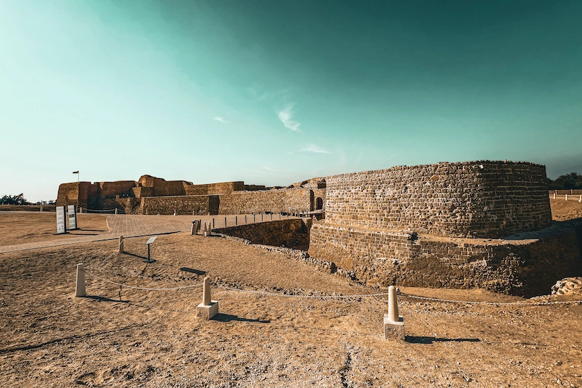 Matalaa Bahrainin linnoitusta Manama Cityn lähellä.