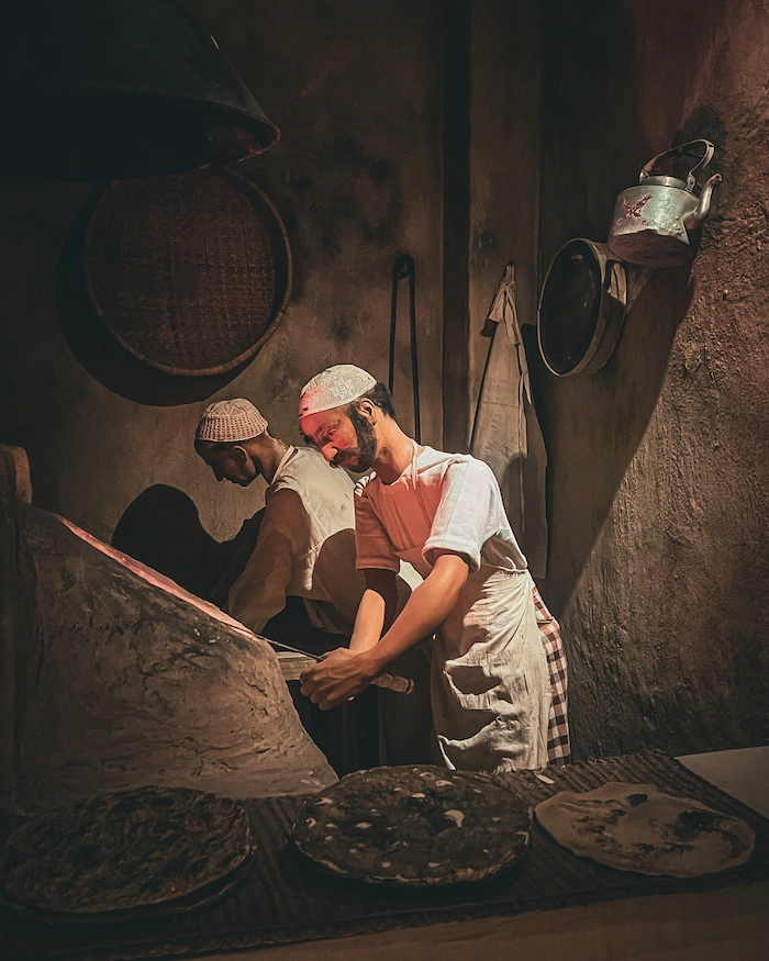 Diorama, jossa kuvataan entisajan leipureita, Bahrainin kansallismuseossa.