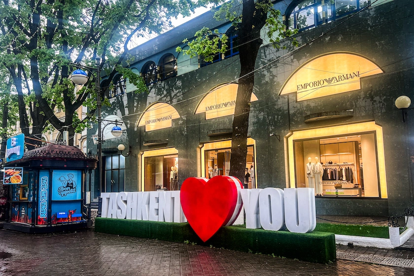 Tashkent loves you -kyltti