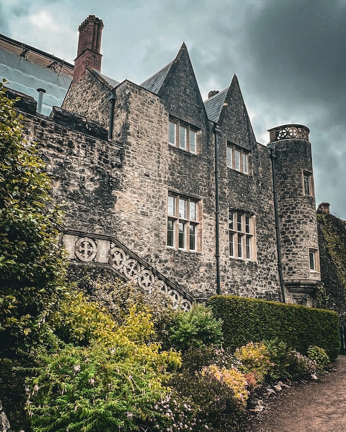 Vanha linnarakennus St Fagans -museossa Walesissä